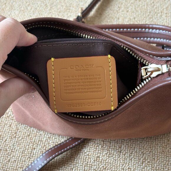 COACH Outlet Women's LAUREL Small Shoulder/Crossbody Bag - Picture 4 of 9